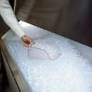 Rubbermaid FG9F7500CLR 32 oz Bouncer Contour Scoop - Clear thumbnail 2