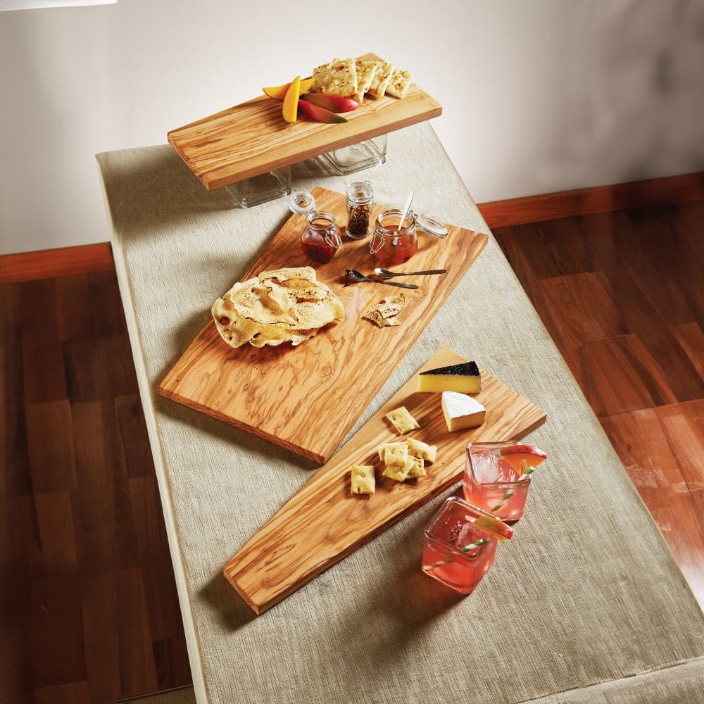 American Metalcraft OWB1810 Rectangular Serving Board - 18" x 8 3/4" Olive Wood