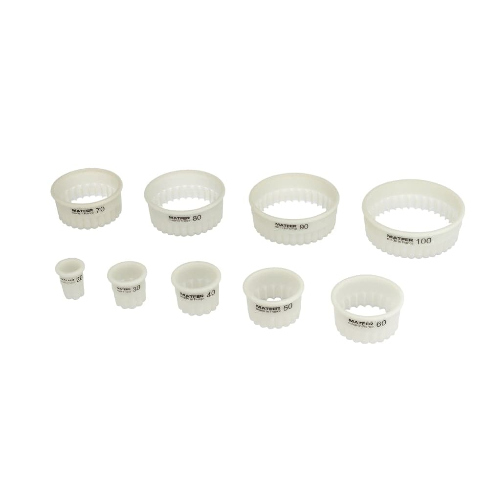 Matfer Bourgeat 150101 9 Piece Round & Fluted Pastry Cutter Set w/ Storage Container, Composite