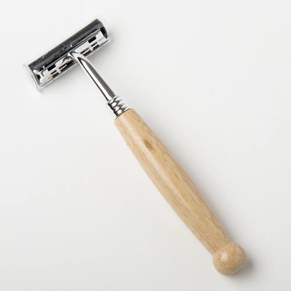 Wooden Razor in Rice Paper Bag