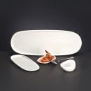 Libbey 905356423 15-1/8" x 5-3/4" Oval Slenda Verve Tray - Porcelain, White Royal Rideau™ thumbnail 3