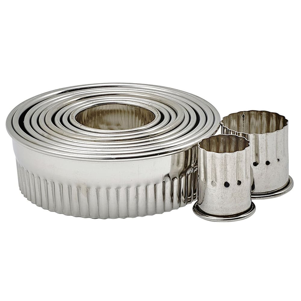 Winco CST-1 11 Piece Round & Fluted Cookie Cutter Set w/ Storage Container, Stainless Steel