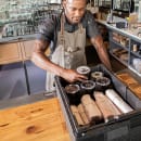 Cambro EPP140SW110 GoBox® Insulated Food Carrier - 28 1/2 qt w/ (1) Pan Capacity, Black thumbnail 5