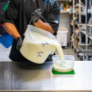 Cambro PWB12PROPP190 12 qt. CamRound® FreshPro Food Storage Pail w/ Bail Handle - Polypropylene, Translucent thumbnail 8