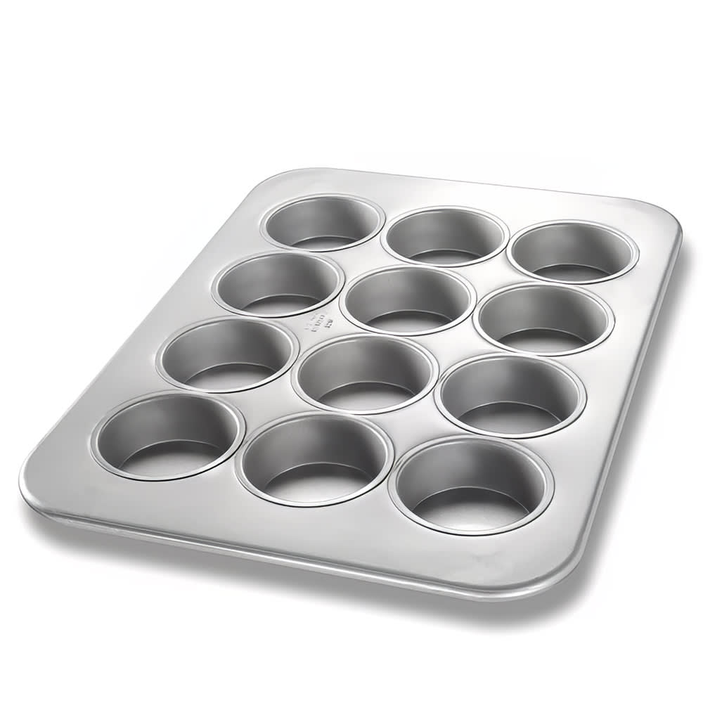 Chicago Metallic Texas Muffin Pan, Makes (12) 3 3/16" Muffins, AMERICOAT Glazed 26 ga Aluminized Steel (43215)