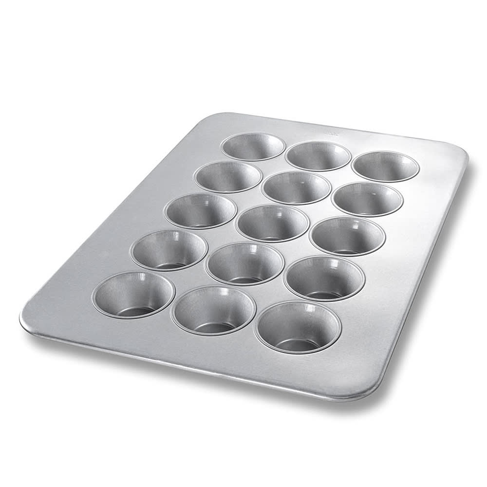 Chicago Metallic Muffin/Pecan Roll Pan, Makes (15) 3 11/16" Rolls, AMERICOAT Glazed 26 ga Aluminized Steel (47005)