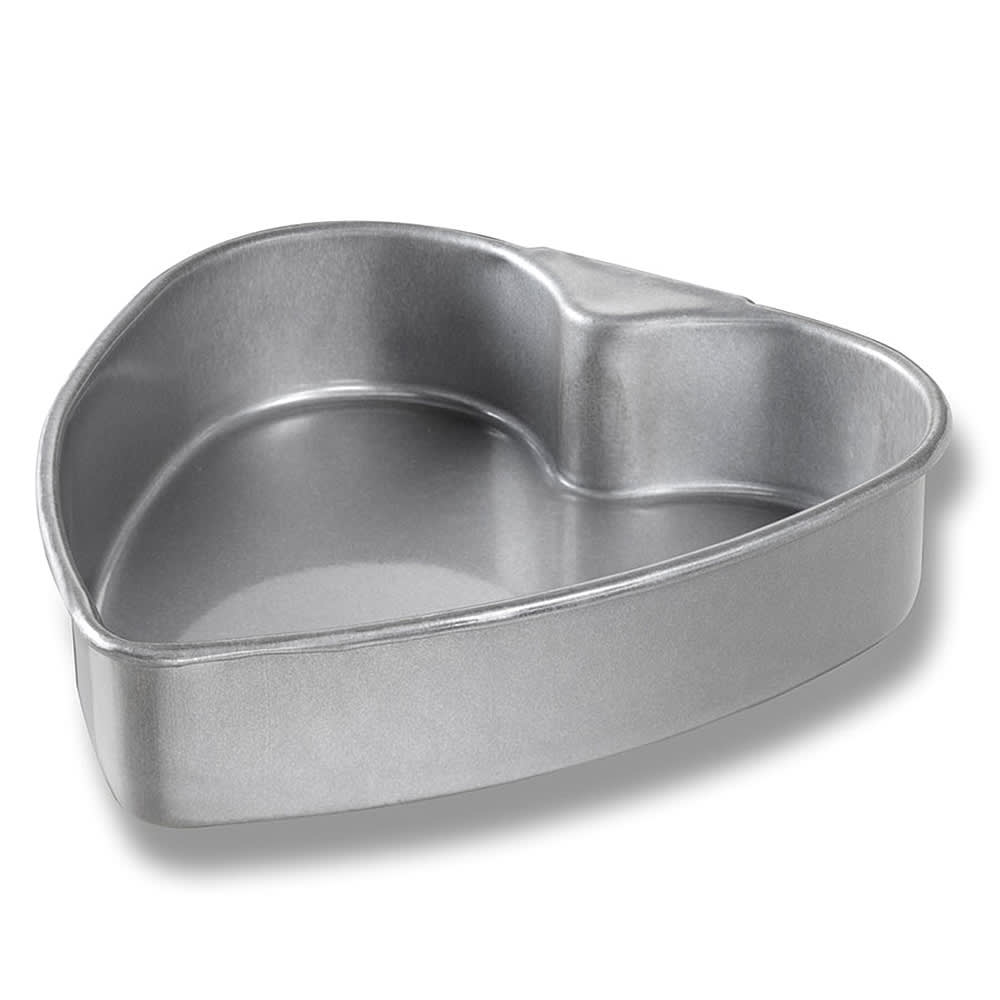 Chicago Metallic Heart Cake Pan, 8 4/5" x 8 1/10" x 2", AMERICOAT Glazed 26 ga Aluminized Steel (48105)