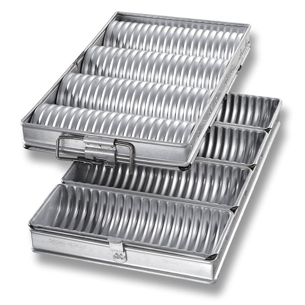 Chicago Metallic Crimped Round Bread Pan Set, Makes (4) 10" Loaves, AMERICOAT Glazed 26 ga. Aluminized Steel (48514)