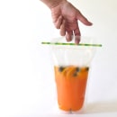 Tablecraft 10683 32 oz To Go Beverage Pouch - Polyethylene, Clear thumbnail 2