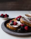 Lodge 9 1/4" Round Cast Iron Old Style Griddle (L7OGH3) thumbnail 7