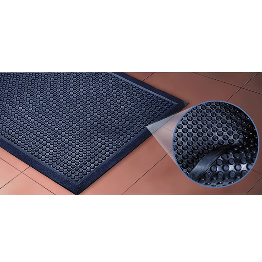 Cactus Mat 2502-30240 Bubble-Eze Safety Mat - 2 1/2' x 20', Rubber, Black
