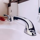 Krowne 16-197 Deck Mount Electronic Faucet - 4" Centers, Fixed Spout, Battery Operated thumbnail 2