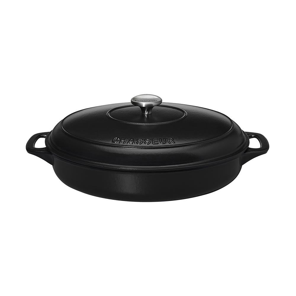 Chasseur 4 1/4 qt Oval Cast Iron Casserole Dish - 13 3/5" x 11", Black (FN432)