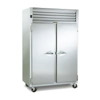 True STR2R-2S-HC 52 3/5" Two Section Reach In Refrigerator, (2) Left/Right Hinge Solid Doors, 115v thumbnail 4