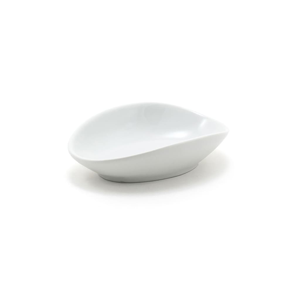 Front of the House 3 oz Oval Tides™ Ramekin - 5" x 3 1/4", Porcelain, White (DSD061WHP23)