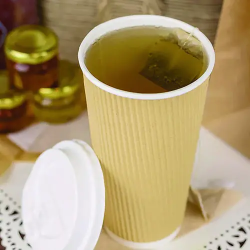 Karat® Ripple Hot Cups, 20 oz, Paper, Kraft/White, 500/Carton